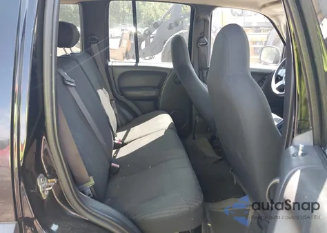 2003 Jeep Liberty Sport z USA, uszkodzony, nr VIN 1J4GL48K13W675080